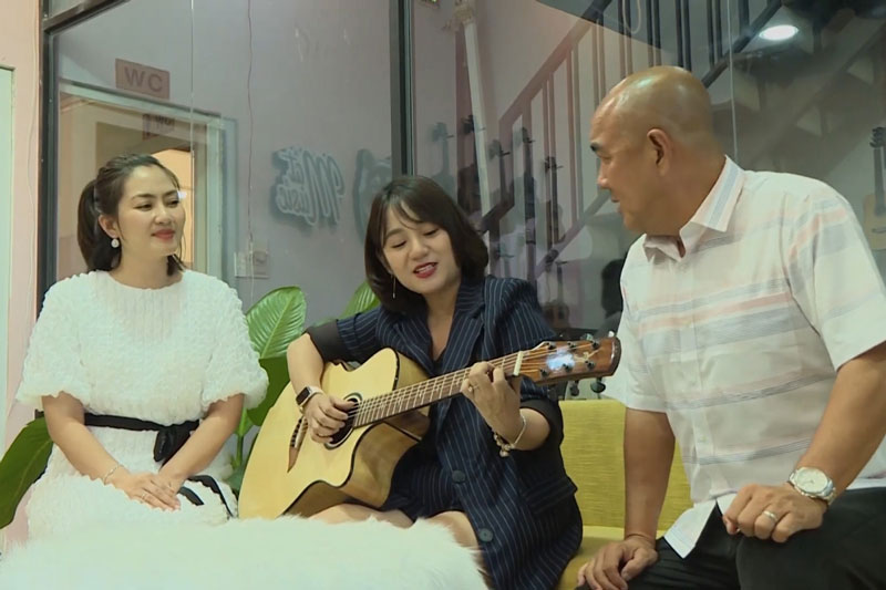 Cô bé mắc bệnh tự kỷ, bỏ nhà đi năm 18 tuổi và cơ ngơi "khủng" 10 năm sau