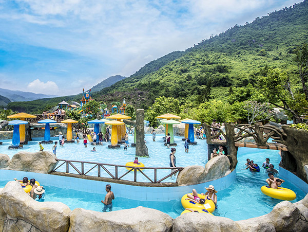 Khu du lịch Công viên Suối khoáng nóng Núi Thần Tài dự kiến đón khoảng 25.000 - 30.000 lượt khách dịp lễ 30/4 - 1/5 sắp tới