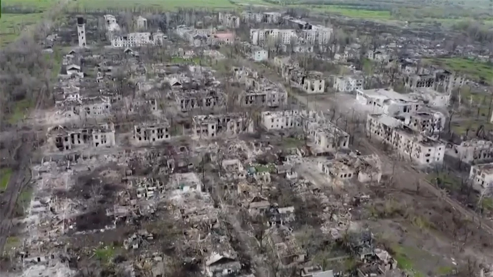 CNN: Chiến sự Ukraine mới nhất, giao tranh dữ dội đồng loạt nổ ra ở cả Donetsk và Luhansk - Ảnh 1.