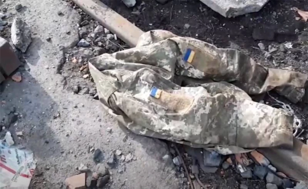 Quân đội Nga vượt ranh giới Kharkov, tiến vào Donetsk - Lực lượng Ukraine sắp hết đạn? - Ảnh 19.