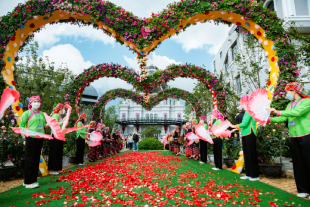 Lễ hội hoa hồng Fansipan 2022 khai màn thành công “đại tiệc hè Sa Pa”