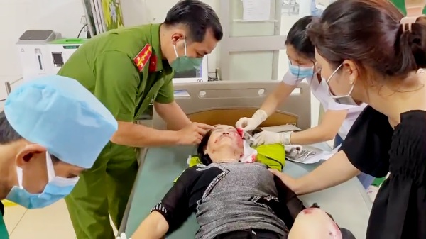 An Giang: 4 cán bộ công an kịp thời cứu người bị nạn