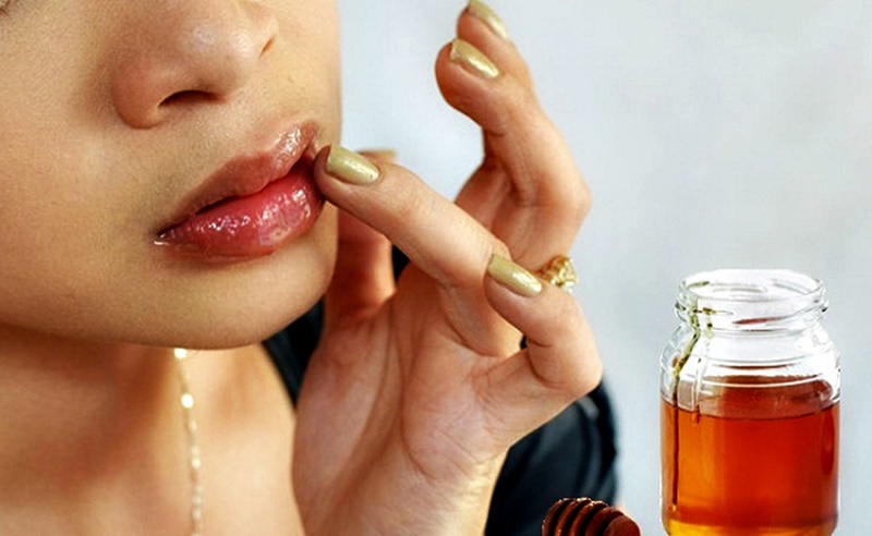 3 công thức dưỡng môi tại nhà với mật ong