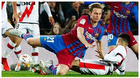 De Jong cân nhắc rời Barca