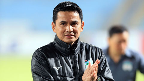 HLV Kiatisak: ‘Yokohama mạnh nhưng HAGL đã sẵn sàng’