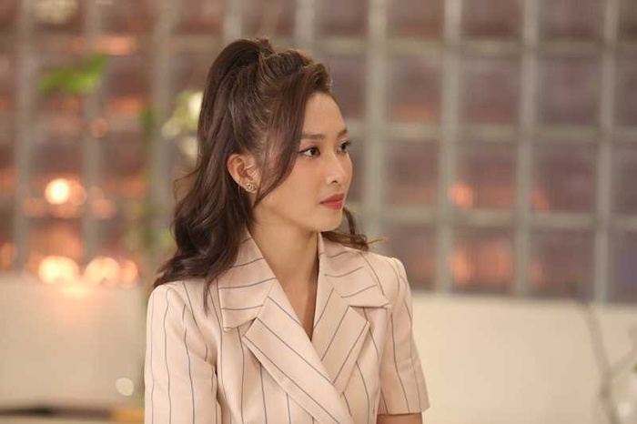 Khả Ngân thẳng thắn: Không có tiền làm sao mà sống