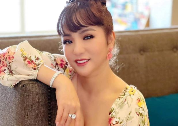 Diện mạo khác lạ tuổi 46 của danh hài Thúy Nga