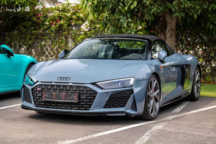 Cận cảnh siêu xe Audi R8 V10 RWD Spyder độc nhất Việt Nam