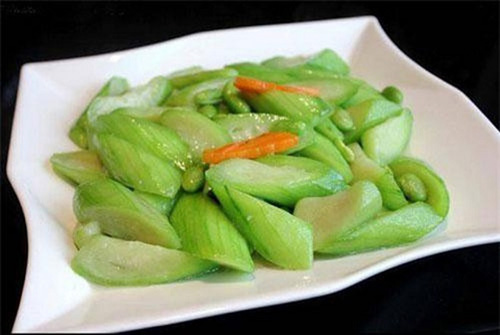 Bí quyết xào mướp thơm ngon, xanh mướt cả nhà ăn hết veo