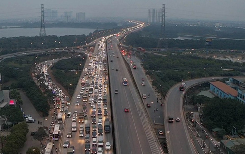 Phương án phân luồng giao thông ra vào Hà Nội và TP Hồ Chí Minh dịp 30/4-1/5