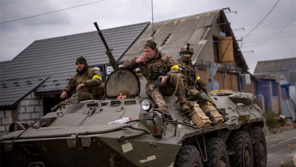 Nga tiến công theo 3 hướng, Ukraine mất nhiều khu vực sau giao tranh ác liệt - Ảnh 6.