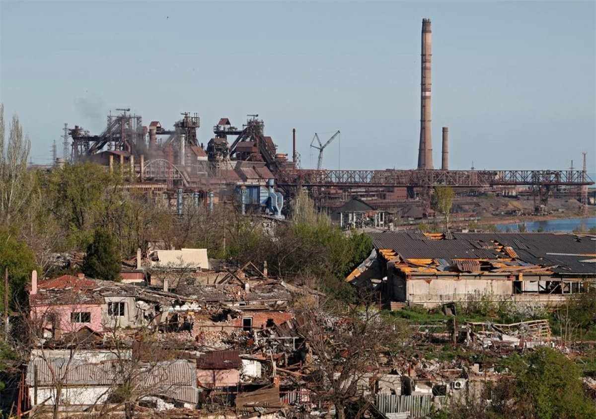 Nhà máy thép Azovstal ở Mariupol ngày 28/4. Ảnh: Reuters
