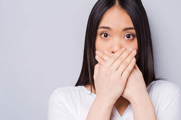 4 cách chữa hôi miệng giúp bạn tự tin trong giao tiếp