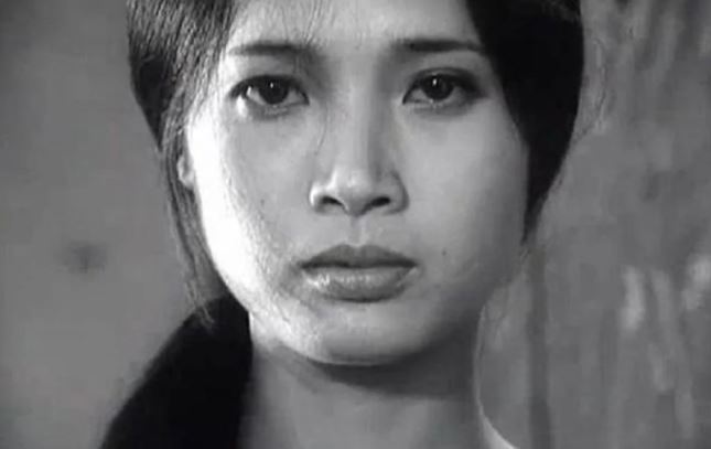 Lê Vân: Mỹ nhân đình đám một thời, bỏ giới giải trí vì cuốn tự truyện gây tranh cãi