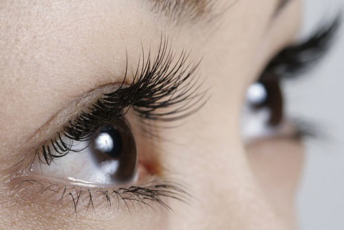 3 bước để lông mi dài cong vút trong 1 tháng