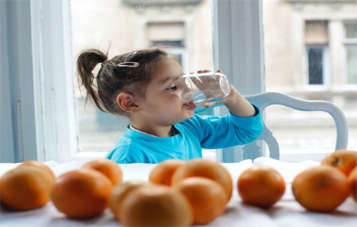 Cách kiểm soát các vấn đề sức khỏe ở trẻ em trong mùa hè