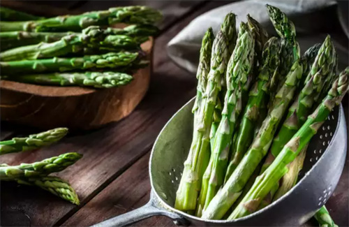 9 loại thực phẩm nam giới ngoài 30 tuổi cần bổ sung ngay để giữ phong độ