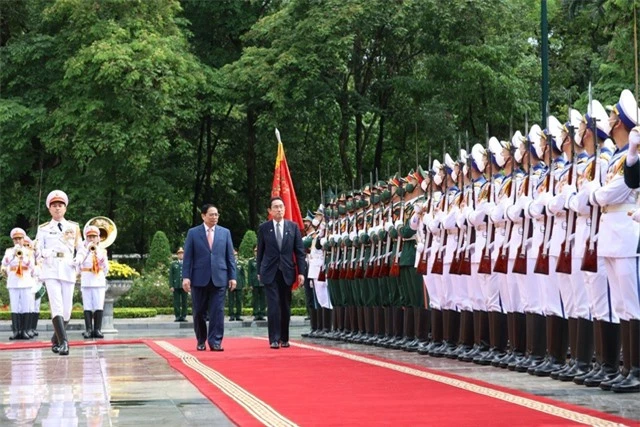 Thủ tướng Phạm Minh Chính đón, hội đàm với Thủ tướng Nhật Bản Kishida Fumio - Ảnh 3.