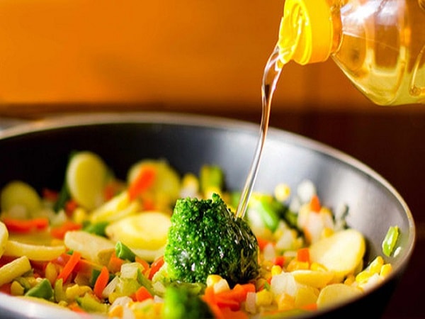 Thực phẩm phụ nữ sau sinh cần hạn chế ăn để phục hồi sức khỏe nhanh