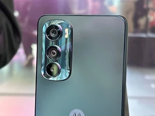 Smartphone 5G mỏng nhất thế giới, RAM 8 GB, chống nước, màn hình 144Hz, giá hấp dẫn