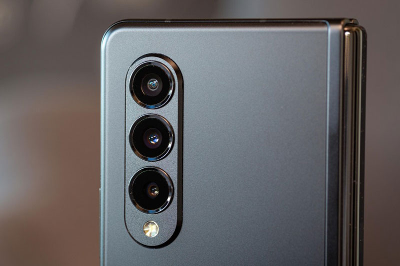 Samsung Galaxy Z Fold3 5G giảm giá gần 11 triệu đồng tại Việt Nam