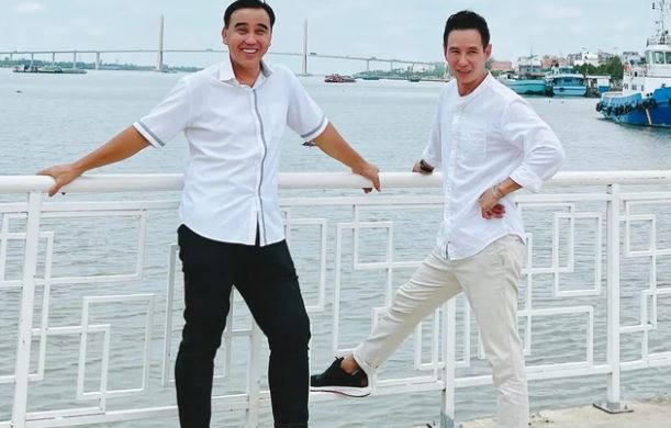 T&#xEC;nh b&#x1EA1;n &#xED;t ai bi&#x1EBF;t c&#x1EE7;a L&#xFD; H&#x1EA3;i - Quy&#x1EC1;n Linh: T&#x1EEB;ng h&#x1ECD;c chung tr&#x1B0;&#x1EDD;ng, k&#xE9;m nhau 3 tu&#x1ED5;i nh&#x1B0;ng v&#x1EAB;n x&#x1B0;ng h&#xF4; &quot;m&#xE0;y - tao&quot;