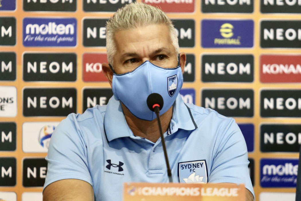 HLV Sydney nói gì sau thất bại trước HAGL?