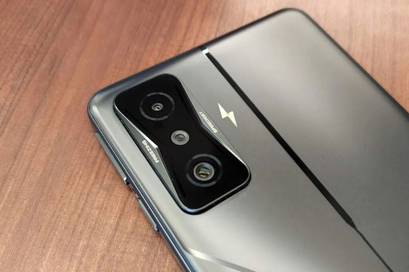 Smartphone chip Snapdragon 8 Gen1, RAM 12 GB, sạc 120W, giá ‘mềm’