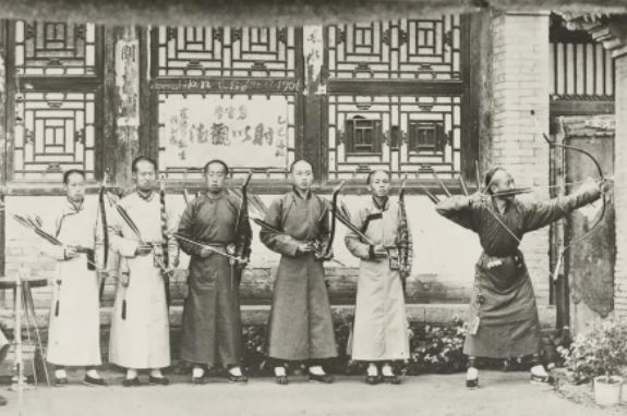 Tiêu chí trở thành đại nội thị vệ thời nhà Thanh là gì? Tuyển chọn phi tần còn thua xa!