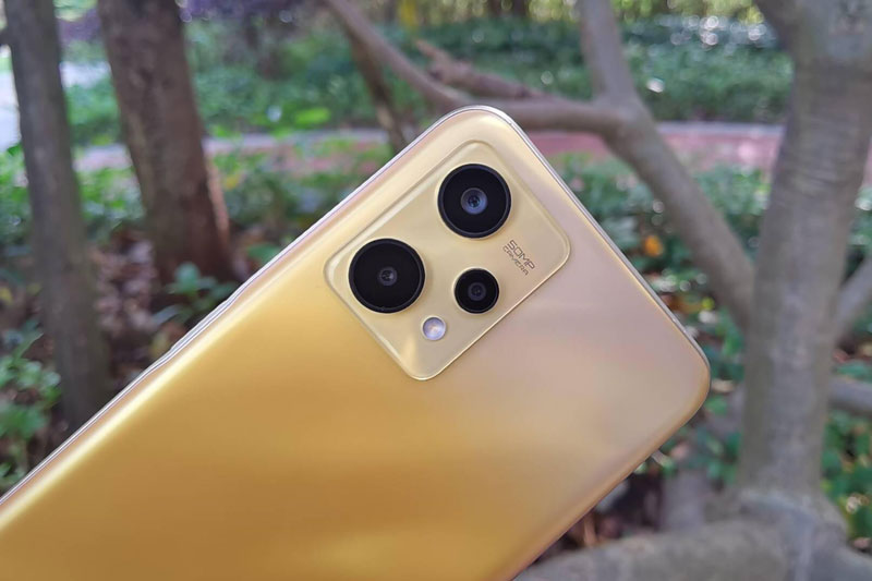 Smartphone 5G, RAM 8 GB, màn hình 120Hz, sạc 60W, giá gần 6 triệu đồng