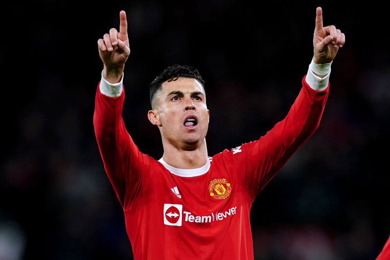 Ronaldo gửi thông điệp tới Ten Hag sau trận thắng Brentford