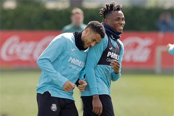 Arnaut Danjuma (trái) và Samuel Chukwueze (phải) là những cầu thủ tấn công rất nguy hiểm bên phía Villarreal