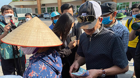 Vé xem U23 Việt Nam vs U23 Indonesia được hét giá đắt gấp 8 lần