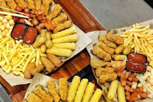 Tại sao bạn luôn thèm đồ ăn vặt?