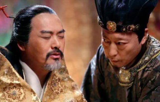 Vị hoàng đế giả mù 3 năm, tận mắt chứng kiến vợ dan díu với người đàn ông khác: Đó là ai?