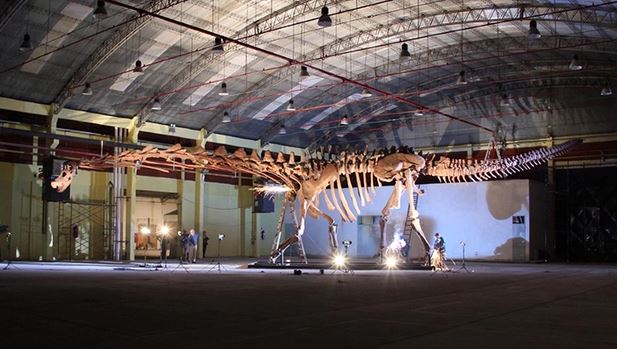 Không phải khủng long bạo chúa, loài khủng long này còn to lớn hơn, nguy hiểm hơn rất nhiều lần