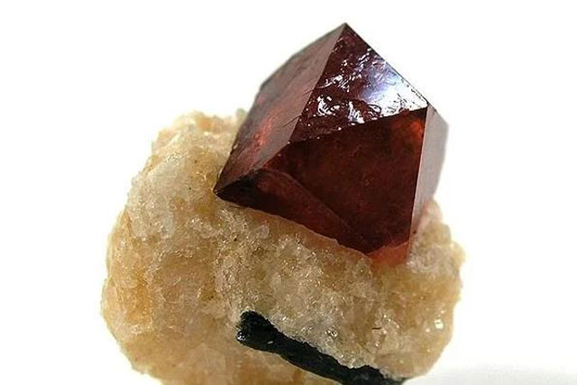 Phát hiện 33 viên ngọc lạ giúp "quay ngược thời gian" Trái Đất