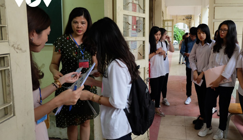 Thí sinh cả nước bắt đầu đăng ký dự thi tốt nghiệp THPT 2022