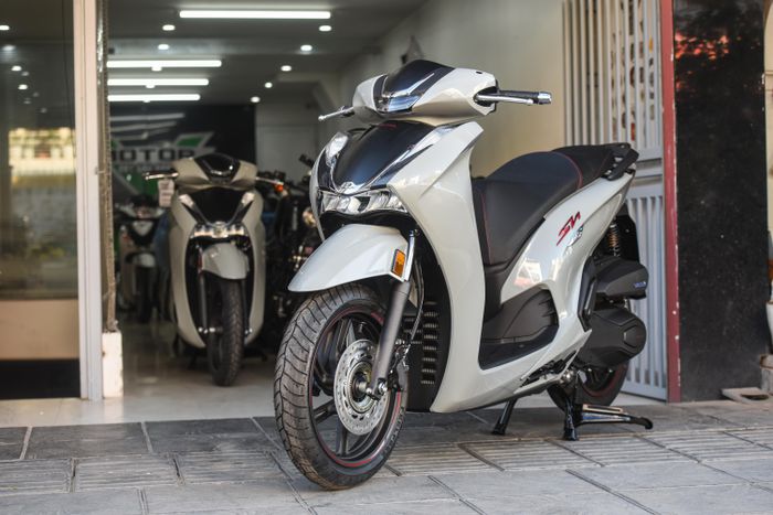 Giá bán thực tế của Honda SH 350i vẫn cao hơn mức đề xuất