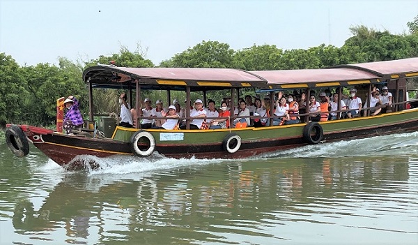 Du lịch miền Tây khởi sắc trong đợt lễ 30/4 và 1/5
