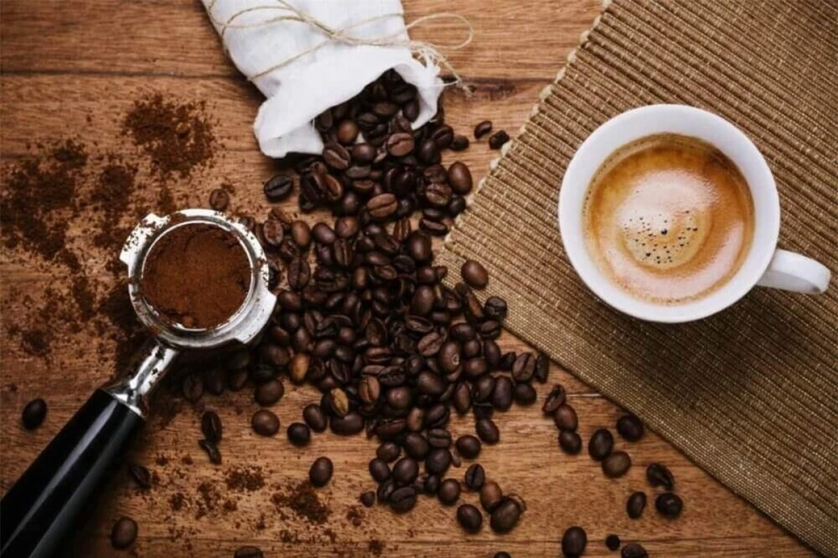 Cà phêcó thể tăng khả năng bảo vệ của cơ thể để chống lại nhiều loại ung thư, bệnh tim mạch, sa sút trí tuệ, bệnh gan và thậm chí cả bệnh tiểu đường.