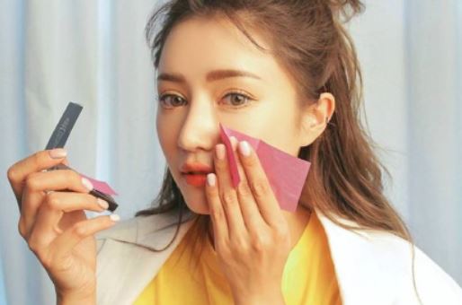 4 nguyên nhân khiến lỗ chân lông của bạn càng ngày càng to