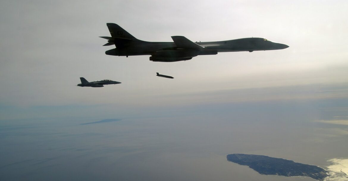 Hé lộ về tên lửa diệt hạm siêu thanh thế hệ mới của Hải quân Mỹ