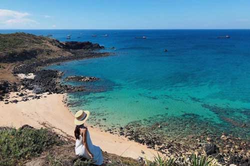 Ngôi làng ven biển thơ mộng hệt như truyện tranh ở đảo Phú Quý ít người biết