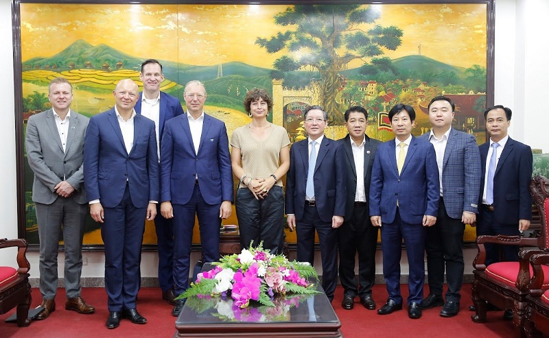 Đây là chuyến thăm Việt Nam đầu tiên của hai vị CEO toàn cầu của De Heus. 