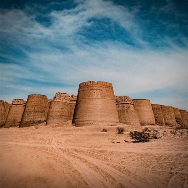 Pháo đài khổng lồ ở sa mạc: Kỳ quan đáng kinh ngạc được con người tạo nên - 8