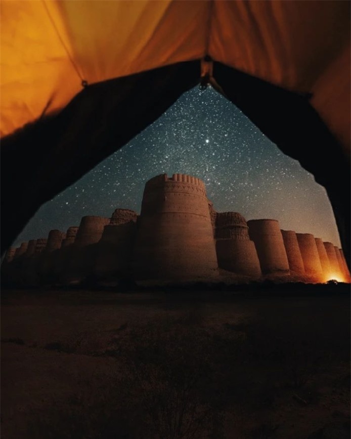 Pháo đài khổng lồ ở sa mạc: Kỳ quan đáng kinh ngạc được con người tạo nên - 9