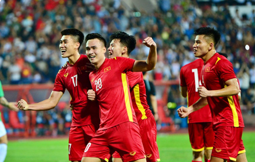 Lãnh đạo VFF gỡ bỏ áp lực cho HLV Park Hang Seo và HLV Mai Đức Chung