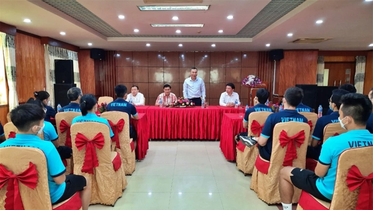 Lãnh đạo VFF gặp gỡ, động viên hai đội futsal nam và nữ Việt Nam trước khi bước vào các trận đấu tại SEA Games 31.