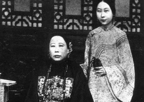 Loạt ảnh hiếm thời nhà Thanh: Cận cảnh dung mạo ái phi của hoàng đế Quang Tự, bức cuối mới thực sự hiếm có khó tìm